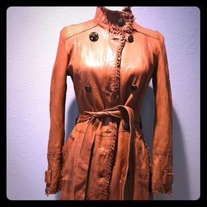Vintage long leather jacket w/ trim ties & pockets